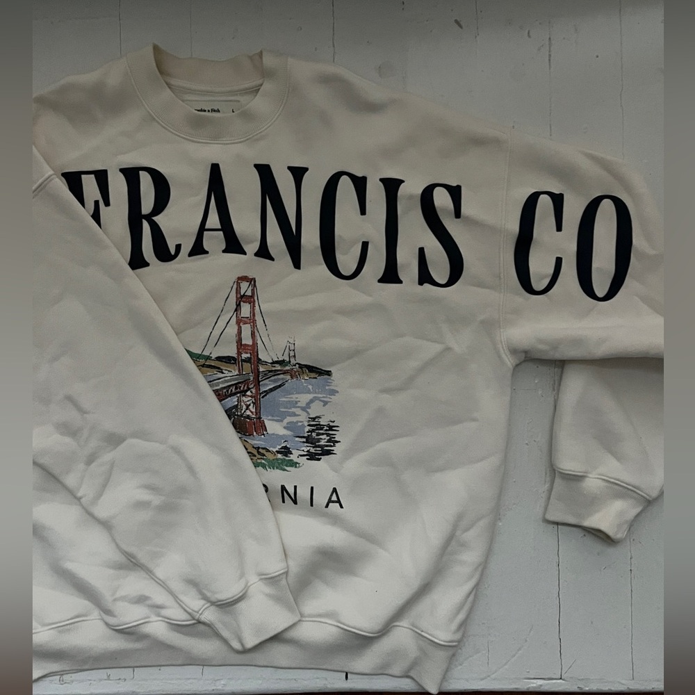 Abercrombie & Fitch San Francisco Graphic Crew Sweatshirt